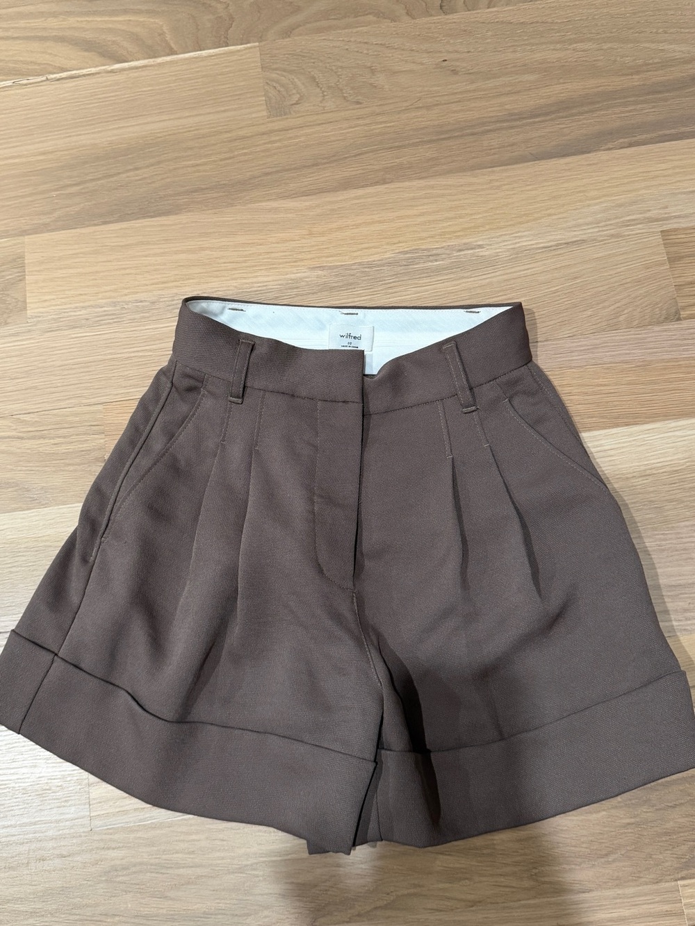 Wilfred Brown Pleated High-Waist Cuffed Shorts